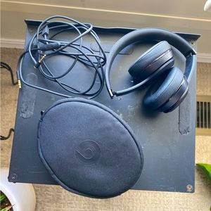NWOB Beats Solo 3 Bluetooth headphones